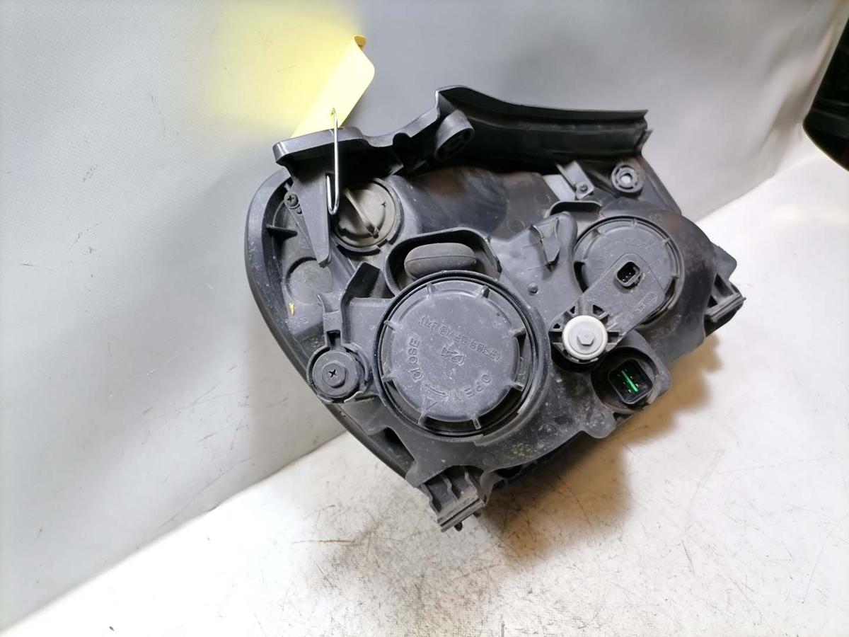 Kia Carens 3 original Scheinwerfer vorn links Halogen Bj.2007